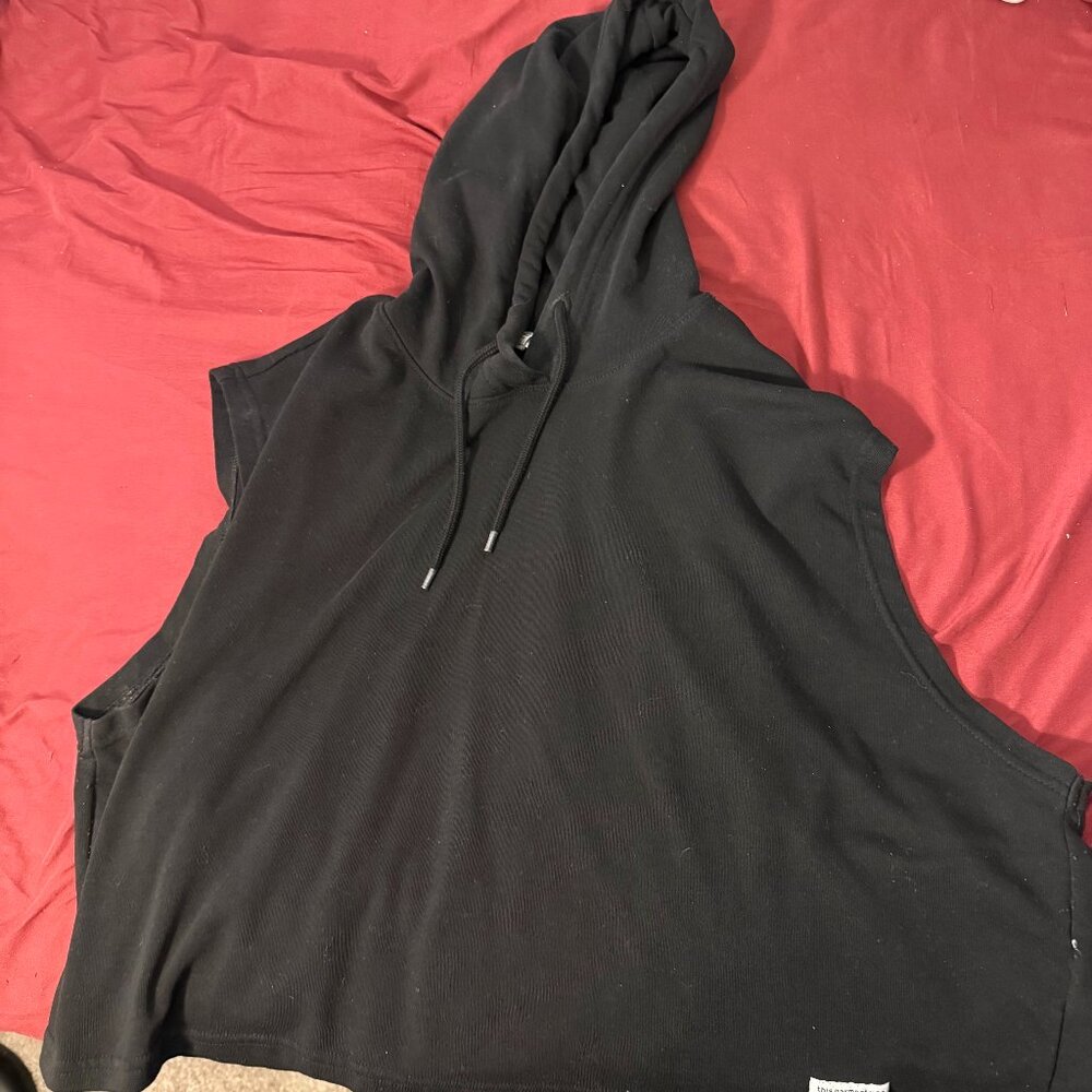 Black Sleeveless Hoodie